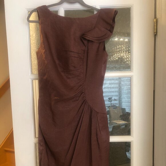 Elegant Adrianna Papell sheath dress. Size 4 - Picture 3 of 7
